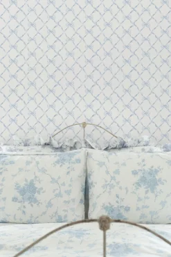 LoveShackFancy Baby Bow Wallpaper